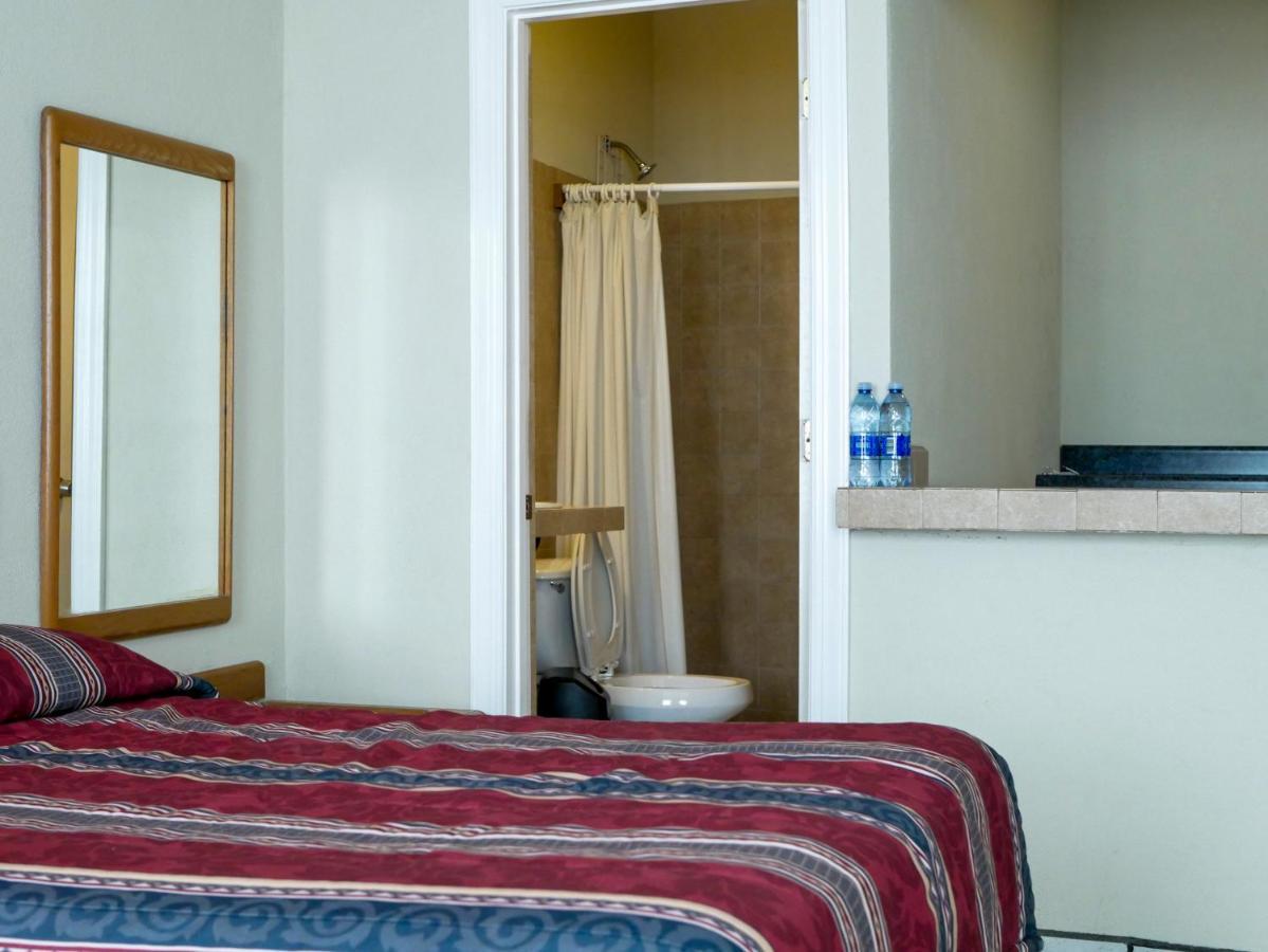 Hotel La Huerta Río Verde Екстериор снимка